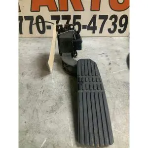 FREIGHTLINER Cascadia Accelerator Parts