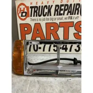 FREIGHTLINER FLD120 FREIGHTLINER FLD, Right Headlamp Assembly