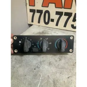 FREIGHTLINER M2 106 Temperature Control