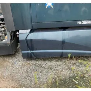 2010 KENWORTH T700 KENWORTH T700, 1XKFDP9X2CJ296598, Right Side Fairing