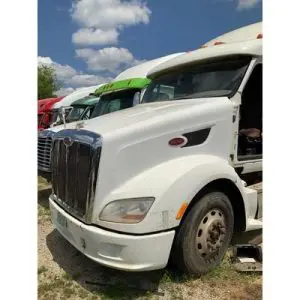 2011 PETERBILT 587 Hood