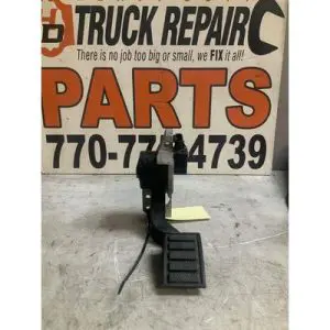 Volvo VNL Accelerator Parts